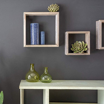 Organice su espacio con 3 estanterías flotantes clásicas de madera sólida natural montadas en la pared