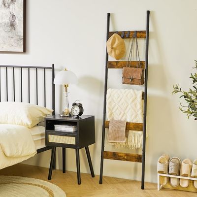 202405 Baño Escaleras de mantas de pared de soporte de metal inclinado con ganchos e impresión quemado