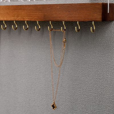 Diseño funcional Estante flotante de madera pantalla de pendientes acrílicas para logotipo personalizado