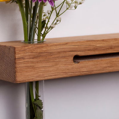 Sala de estar ganchos de llaves tablero de decoración de pared con estante y jarrón