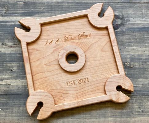 Logotipo personalizado soporte de vino bandeja de servicio de alimentos con tipo de pie botella de vino Caddy