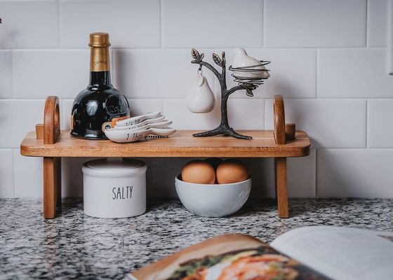 Plato de servicio de madera elevada contemporánea para la decoración del hogar organizador de estanterías