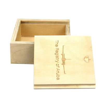 Otras cajas de madera de 10x10x3.8cm de color natural con tapa deslizante de TIMBER