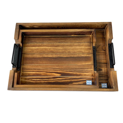 Diseños personalizados aceptados bandeja rústica rectangular de madera con asas metálicas