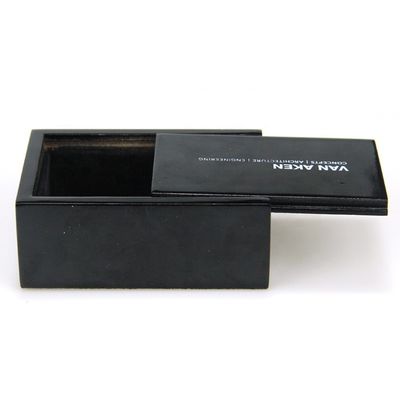 Caja de embalaje de dados medianos de madera negra personalizada para 9x6.7x3.8cm Caja de tazas de dados