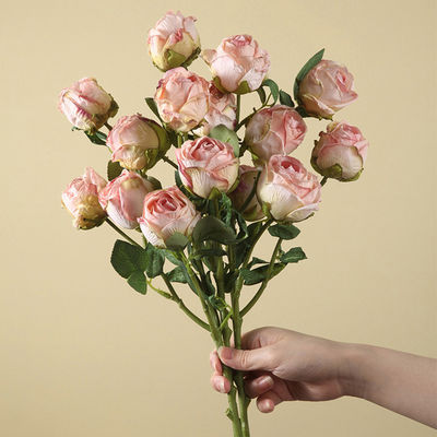 Decoración de flores de rosa de seda artificial personalizada para todos los festivales y celebraciones