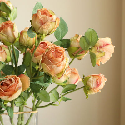 Decoración de flores de rosa de seda artificial personalizada para todos los festivales y celebraciones