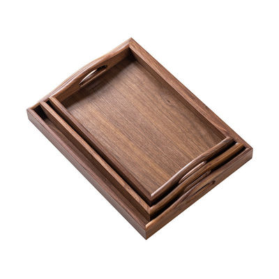 Logotipo personalizado aceptable bandeja de servicio de madera de nuez de extremo artesanal con asas