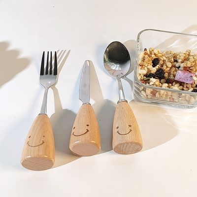 Estilo sencillo Logotipo personalizado Placas de bambú para bebés Con horquillas y cucharas