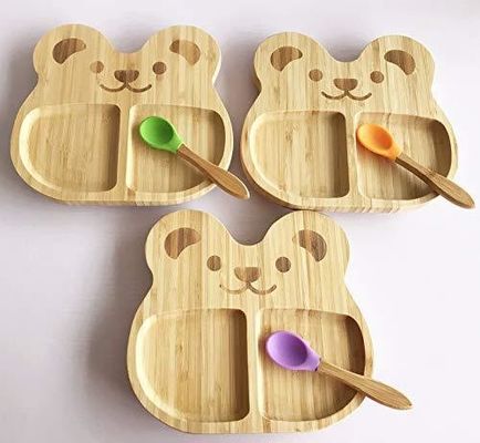 La placa de succión de madera es la manera perfecta de introducir alimentos sólidos a su bebé y niño pequeño