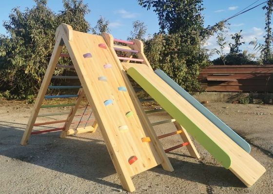 202404 Equipo de juego de toboganes de madera para niños para escalar y deslizarse en el parque de diversiones