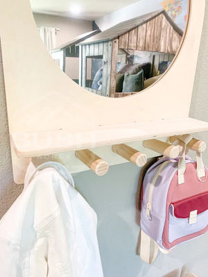 Estante Montessori Espejo infantil para niños Entrada y cuidado personal en el baño del hotel