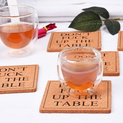 Añadir un toque de elegancia con color de mancha Corcho Coaster Madera redonda y cuadrada Copa de Alfombra