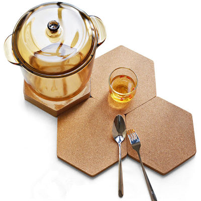 Añadir un toque de elegancia con color de mancha Corcho Coaster Madera redonda y cuadrada Copa de Alfombra