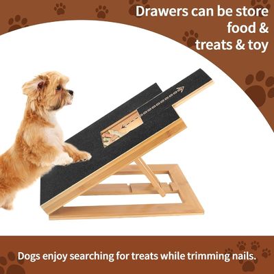 Pad de rasguño para gatos y perros con tapa extraíble y archivo de uñas ajustable en ángulo diferente