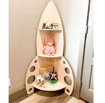 Estante de libros de madera Impresión con láser grabado Montessori Estante de juguetes para el cuarto de los niños Almacén