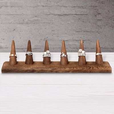 Organizador de soporte de visualización de anillos de joyería de madera de doble nivel con diseño de logotipo