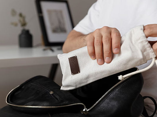 Logotipo personalizado Logotipo aceptable Stand de computadora portátil de madera para escritorio