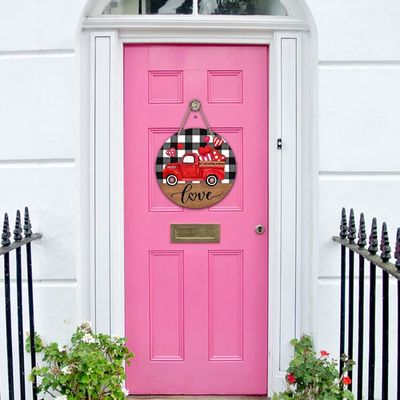 Añade amor a tu casa Granja Camión rojo Corazones colgador de puerta de madera para el día de San Valentín