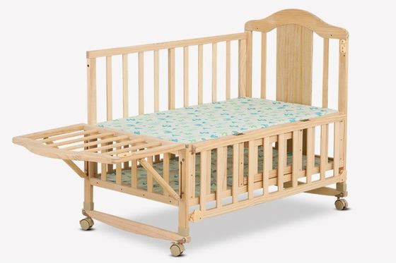 Artefacto de regalo Industrial Madera sólida Camas para niños convertibles Niño pequeño Cama de dormir Swing Rocking