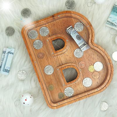 Carta de madera de alfabeto acrílico caja de dinero Impresión quemado letra grande bancos de cerdo para niños