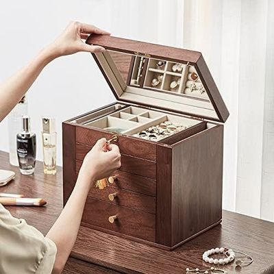 Caja tradicional de joyas de madera con 5 cajones y dos puertas laterales en nuez pulida