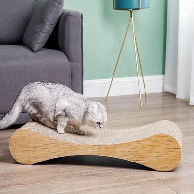 Mantenga a su gato feliz y su hogar ecológico con este rascador