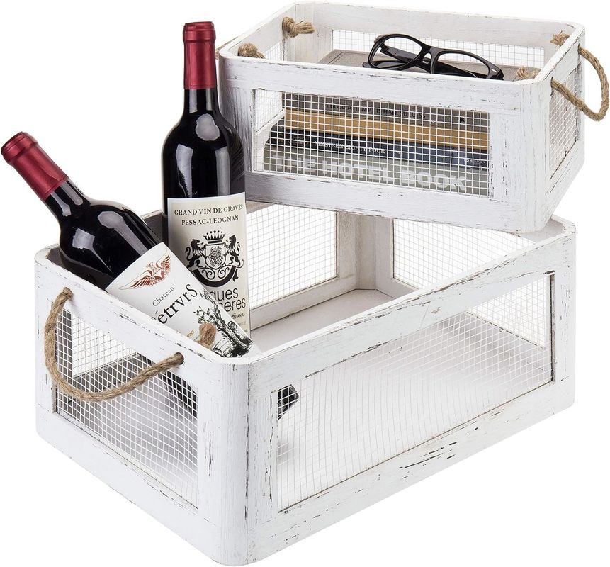 Caja de almacenamiento de madera blanca de época multifuncional con asas y paneles laterales de alambre de malla