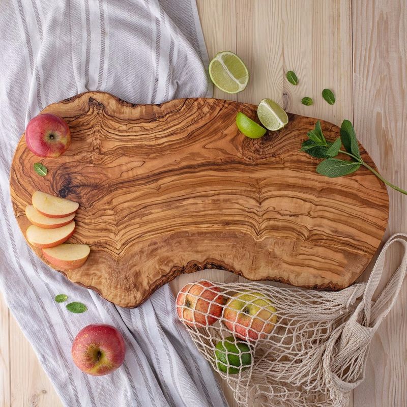 Tabla de corte de madera de olivo ecológica personalizada para cortar y queso 6.2 libras