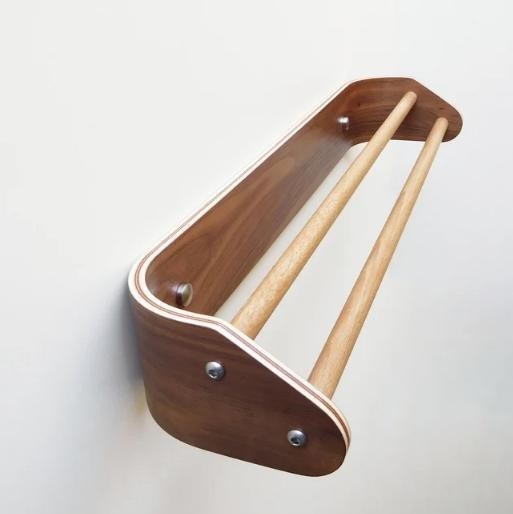 Barras de toallas de madera de doble tamaño montadas en la pared para soportar aparatos de cocina