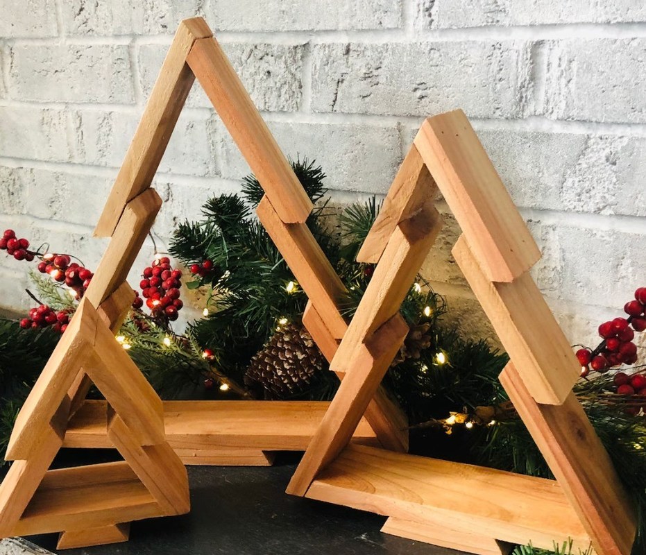 Árbol de Navidad de madera perfecto para crear un ambiente festivo