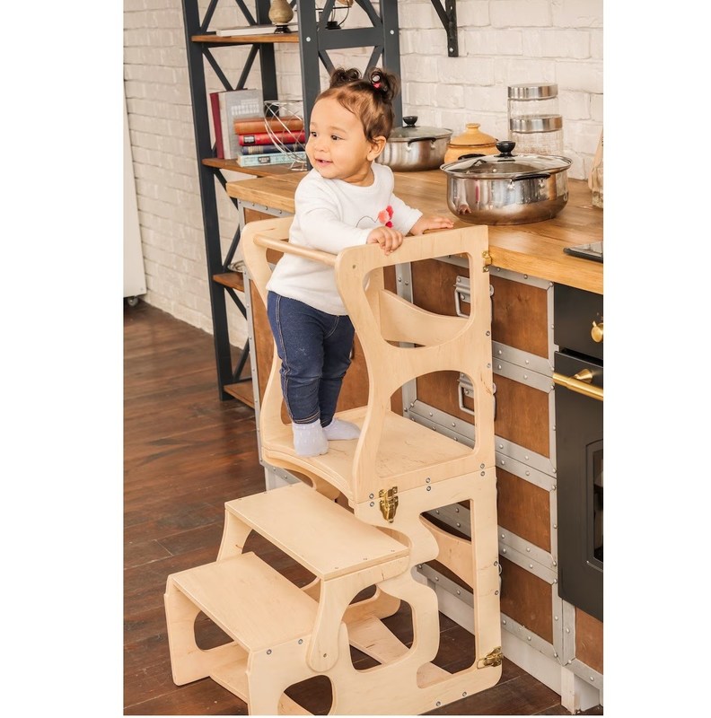 Muestra de la silla de aprendizaje gratuita para la mesa de niños y la torre de actividades