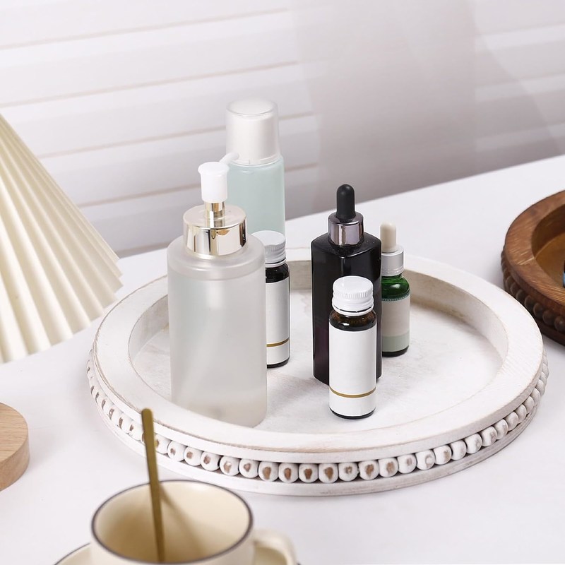 Envases de madera con diseño en blanco y con cuentas