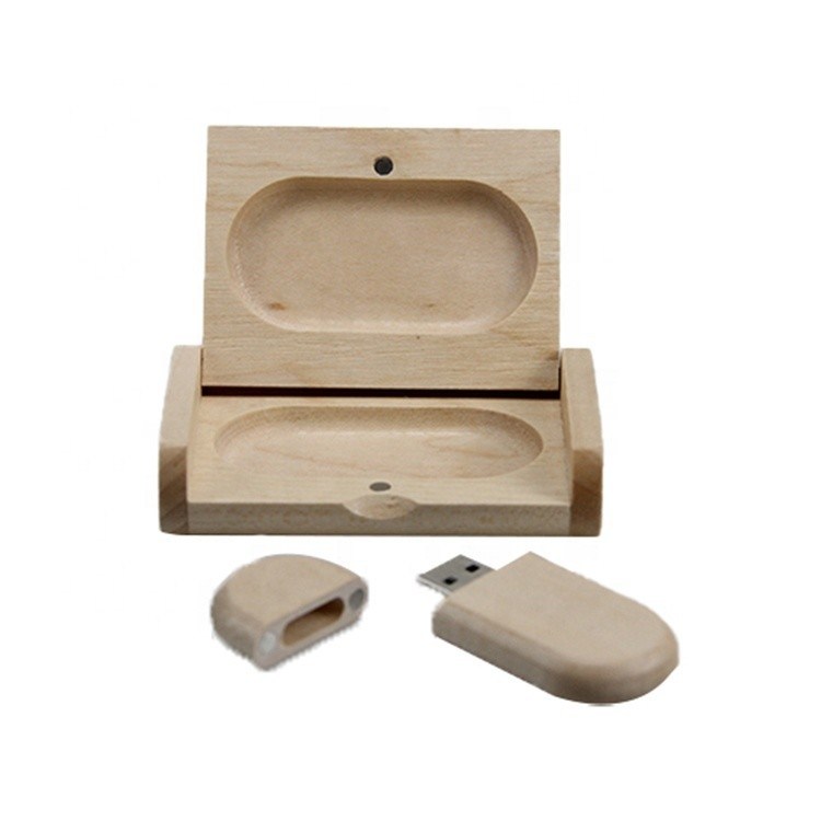 Caja de embalaje de USB de madera de 32 GB para USB Madera de arce Color 8.2 * 5.3 * 2 cm Diseño simple