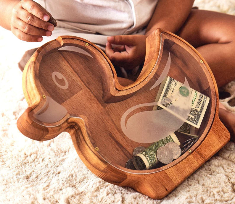 Banco de cerdos de madera de pino para niños Cajas de dinero de madera de color plano en forma de dragón