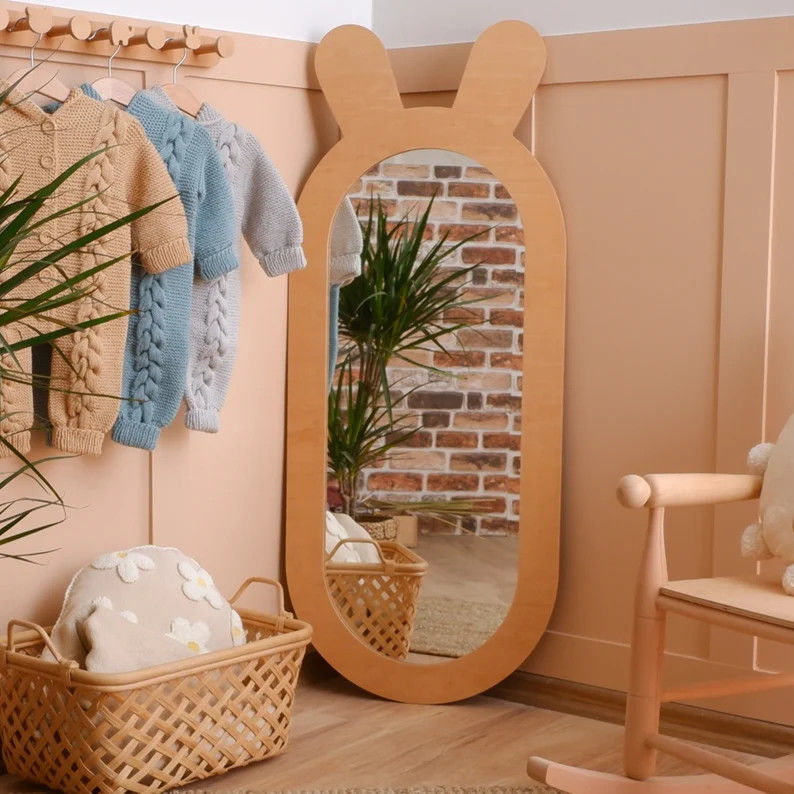 Diseño rústico Espejo decorativo de madera para vestir el salón Montessori de los niños